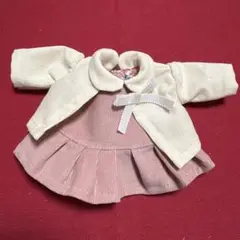 Item thumbnail for item 4fa2880e-0c35-4c7c-8afd-f45c023a725d