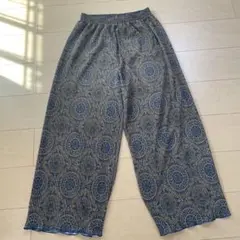 円形柄模様　プリーツパンツ