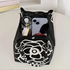花柄トートバッグ 黒　ブラックバッグに白い花