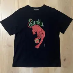 SURKU ブラック Tシャツ