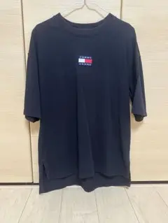 TOMMY JEANS ブラック ロングTシャツ