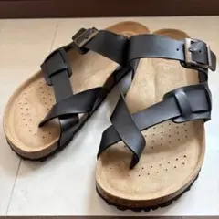 ブラック クロスストラップ サンダル