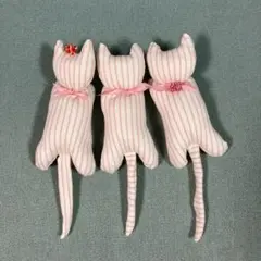 猫ちゃんカーテンクリップ　ピンクストライプ3匹セットNo.1♡おばあちゃん作