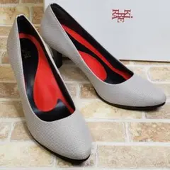 極美品 キビラ KiBERA ☆ ビーナス ハイヒール パンプス 25.5 S