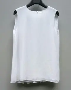 ユニクロ バックプリーツ ノースリーブトップス サイズ S
