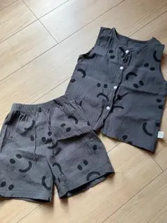 超美品　1度のみ着用　130サイズ　韓国子供服　セットアップ　ノースリーブ