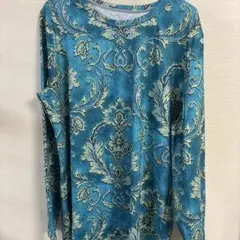 装飾的なパターンの青系長袖Tシャツ Lサイズ