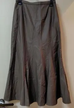 カーキ色 ロングフレアスカート ウエスト64cm