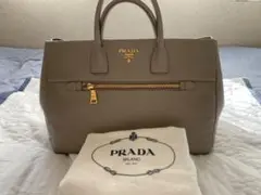 【美品】プラダハンドバック