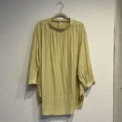 アスプリ　薄い黄色の七分袖ブラウス