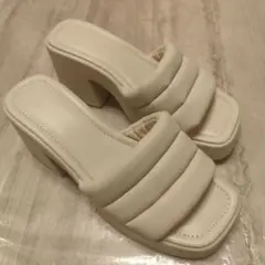 厚底サンダル24.5センチホワイトヒール