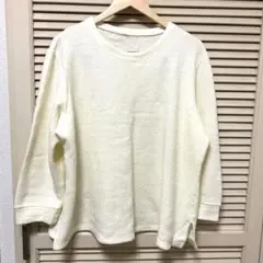 クリーム色 長袖トレーナー サイドスリット　7
