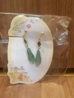 グリーンドロップ型イヤリング