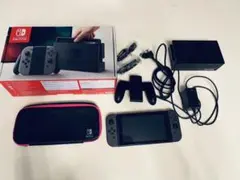 Nintendo Switch 本体、付属品 、専用ケース