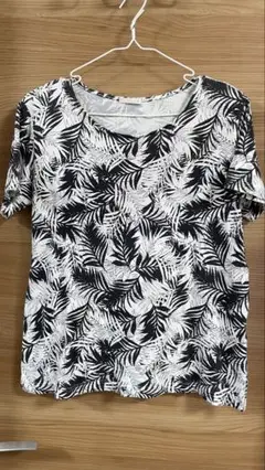 ボタニカル Tシャツ