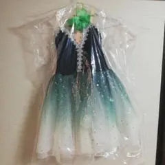 キッズドレス 黒とグラデーションの緑