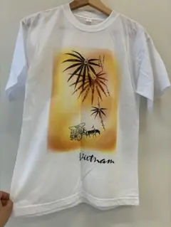 値下げに　新品　ベトナム アートプリント Tシャツ Sサイズ