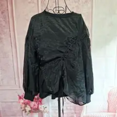 Deux Amour　個性的でおしゃれ！　シフォン　デザイン トップス