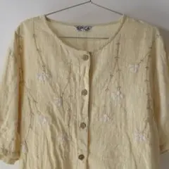 USED 古着 お花 刺繍 木製ボタン 半袖 シャツ ブラウス