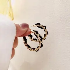 今年流行 マテラッセチェーンピアス レザー ゴールド