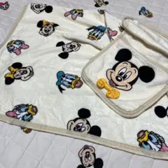 Disney ディズニー　ブランケット ミッキー　毛布　ひざ掛け おくるみ 美品