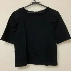GU 半袖 黒色 ブラック トップス Tシャツ