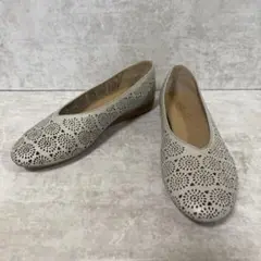 美品⭐️あしながおじさん フラットシューズ パンチングレザー 24cm Vカット