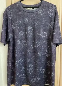 Tシャツとグレー ショートパンツ セット
