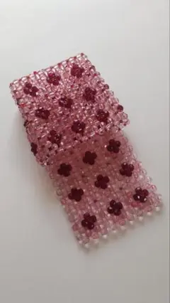 ビーズ で作った小物入れ
