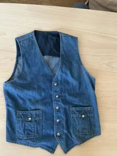 Item thumbnail for item 6624ef39-ad03-445a-9d19-bfbd1fd64c45