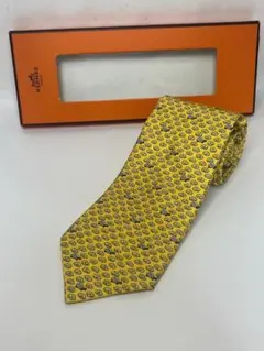 HERMES エルメス　イエロー パターン ネクタイ 箱付き　亀さん【未使用品】