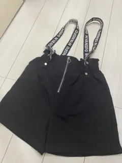 サスペンダー付きハーフパンツ ブラック