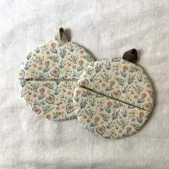 ハンドメイド 鍋つかみ 2個セット〈花柄a〉
