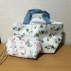 ウェッジウッド　保冷バッグとポーチ