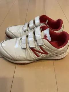 価格交渉可　ニューバランス　野球　トレーニングシューズ ホワイト/レッド