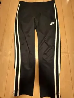 Nike サイドストライプ ジャージパンツ 黒