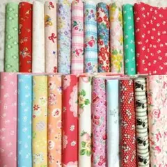 綿生地 パッチワーク カットクロス 30’s 花柄 苺 25×20 22枚