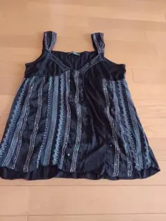 刺繍入り黒タンクトップ Mサイズ