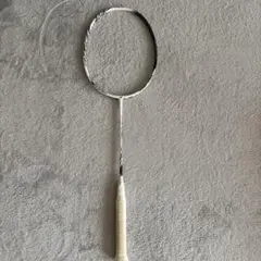 ホワイト バドミントンラケット アストロックス99pro4uG5