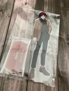 ローレン　アクスタ