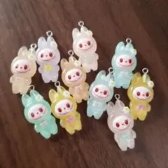新品！１部訳あり　デコレーションパーツ　丸カン付き　ウサギモンスター　ラブブ