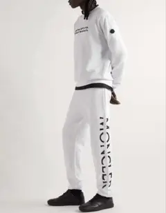 【今日のみ‼️値段下げます】MONCLERサイドロゴ スウェットパンツMサイズ