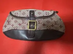 Item thumbnail for item e283c1d8-702d-41f2-8bee-317a3a8d7b0a