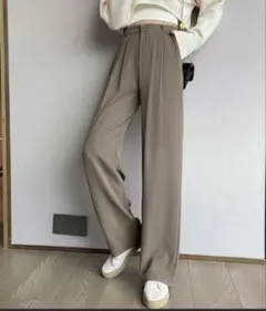 ワイドパンツ タック入り