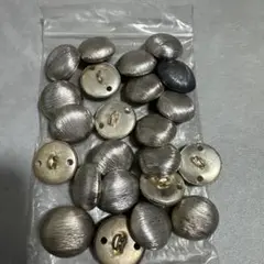 ご愛顧感謝価格！送料無料！レトロなボタン 銀 20.23mm