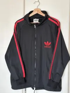 Item thumbnail for item 19e9b228-576b-4f22-b64c-c8e8e73b0374