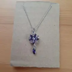 ネックレス　お花