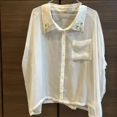 ガトーロマンティーク　シアーシャツ　ビジューつき　オーバーサイズ