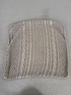【ニトリ】ベージュ系 ケーブル編み クッションカバー