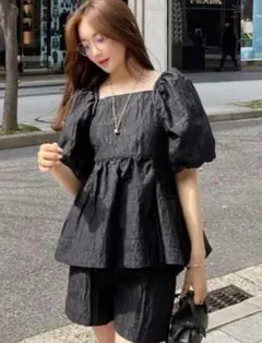 HYEON　パフスリーブペプラムトップス　美品
